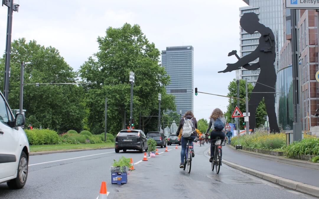 Popup Bikelane, die zweite: Damit aus der Autolawine eine Fahrradlawine wird